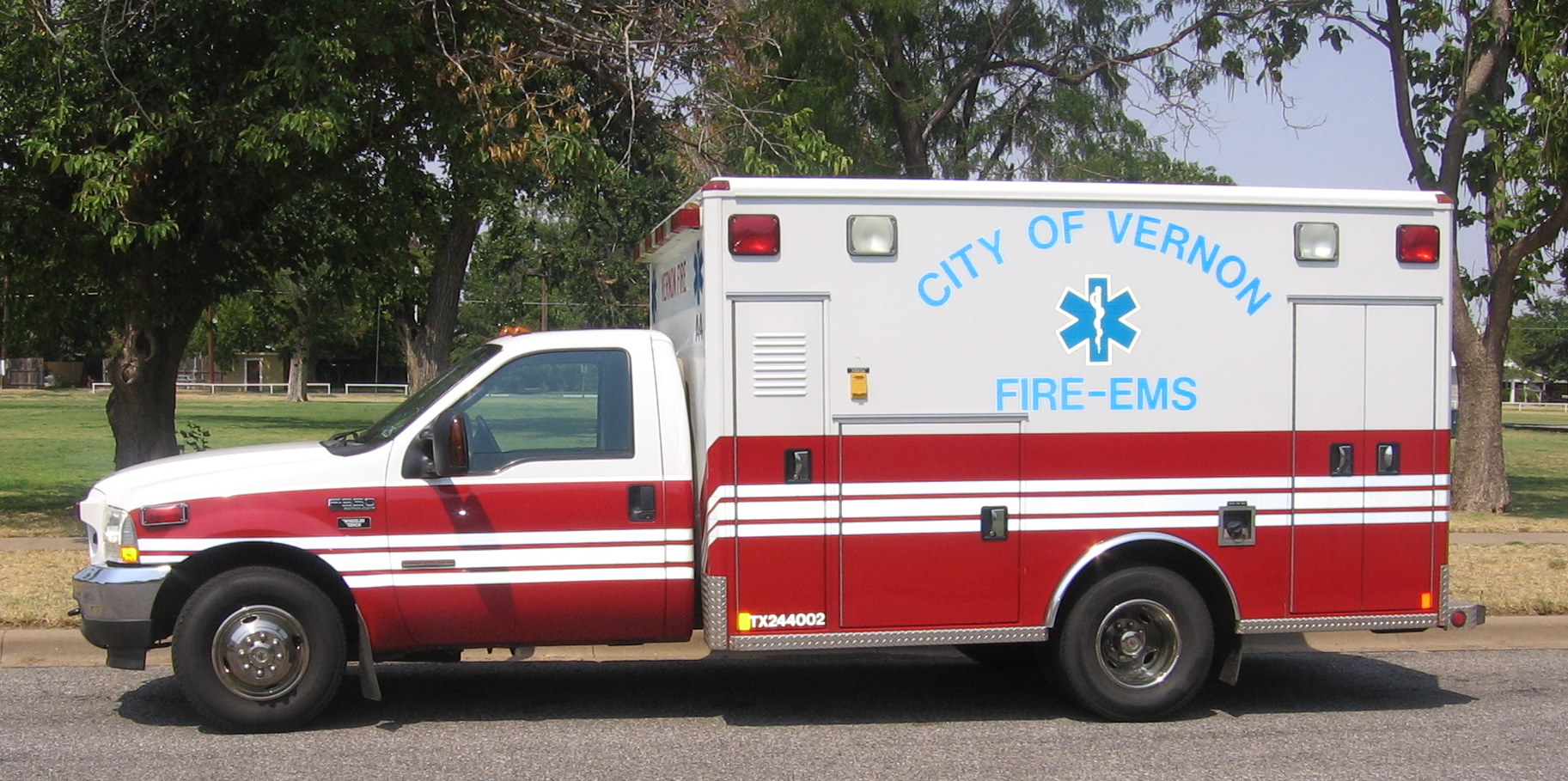 2004 Ford F-350 Wheeled Coach Type I